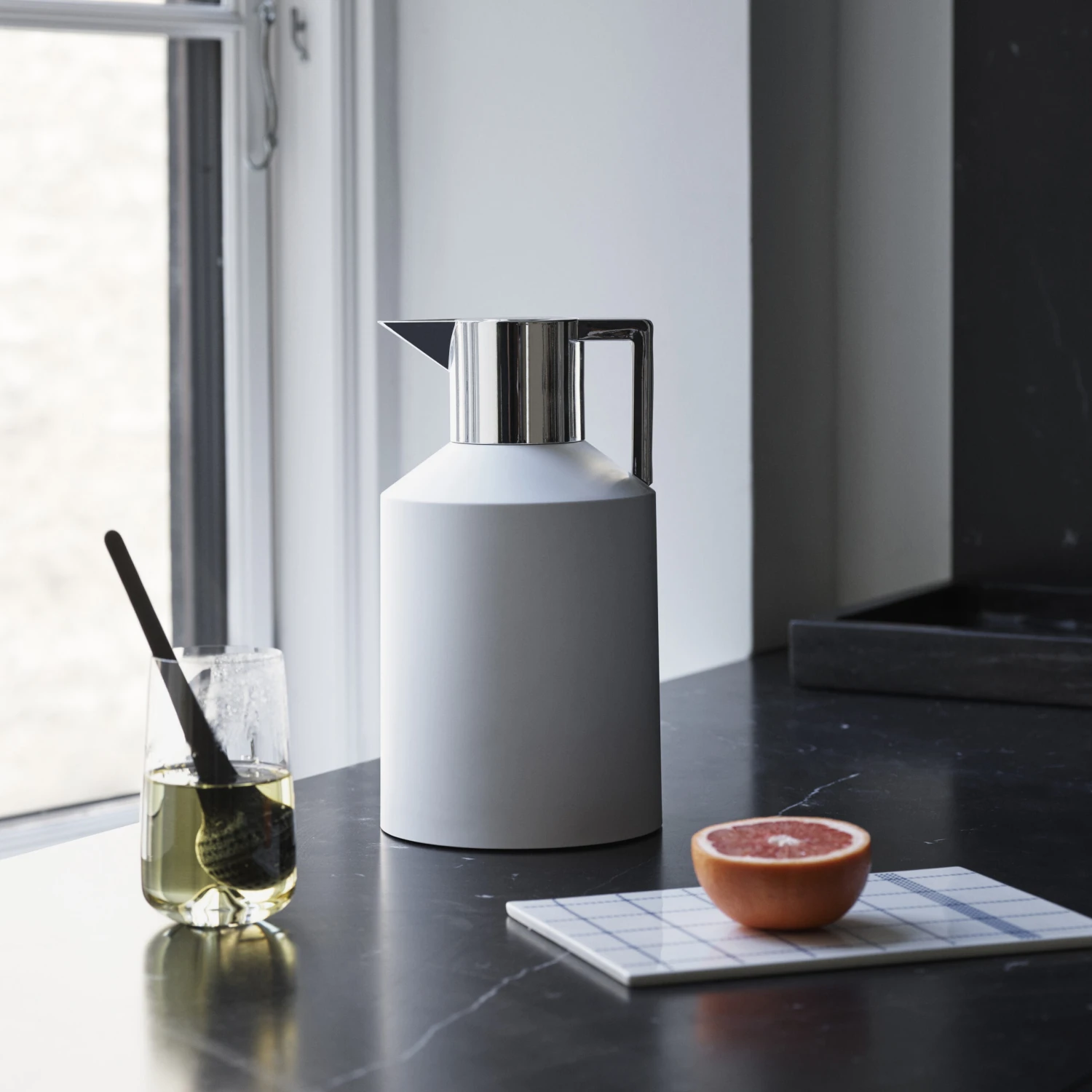 Normann Copenhagen Geo Thermoskan 1,5 L 2 Normann Copenhagen Geo Thermoskan 1,5 L - Afbeelding 2