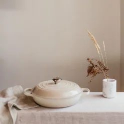 Le Creuset Buffetbraadpan 3,5 L -Filskars Winkel 46083 01 03 63c2d347f0 scaled