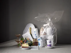 Royal Copenhagen White Fluted Half Lace Theekan -Filskars Winkel 47345 01 4 EnvironmentImage 79e4a4d463 scaled