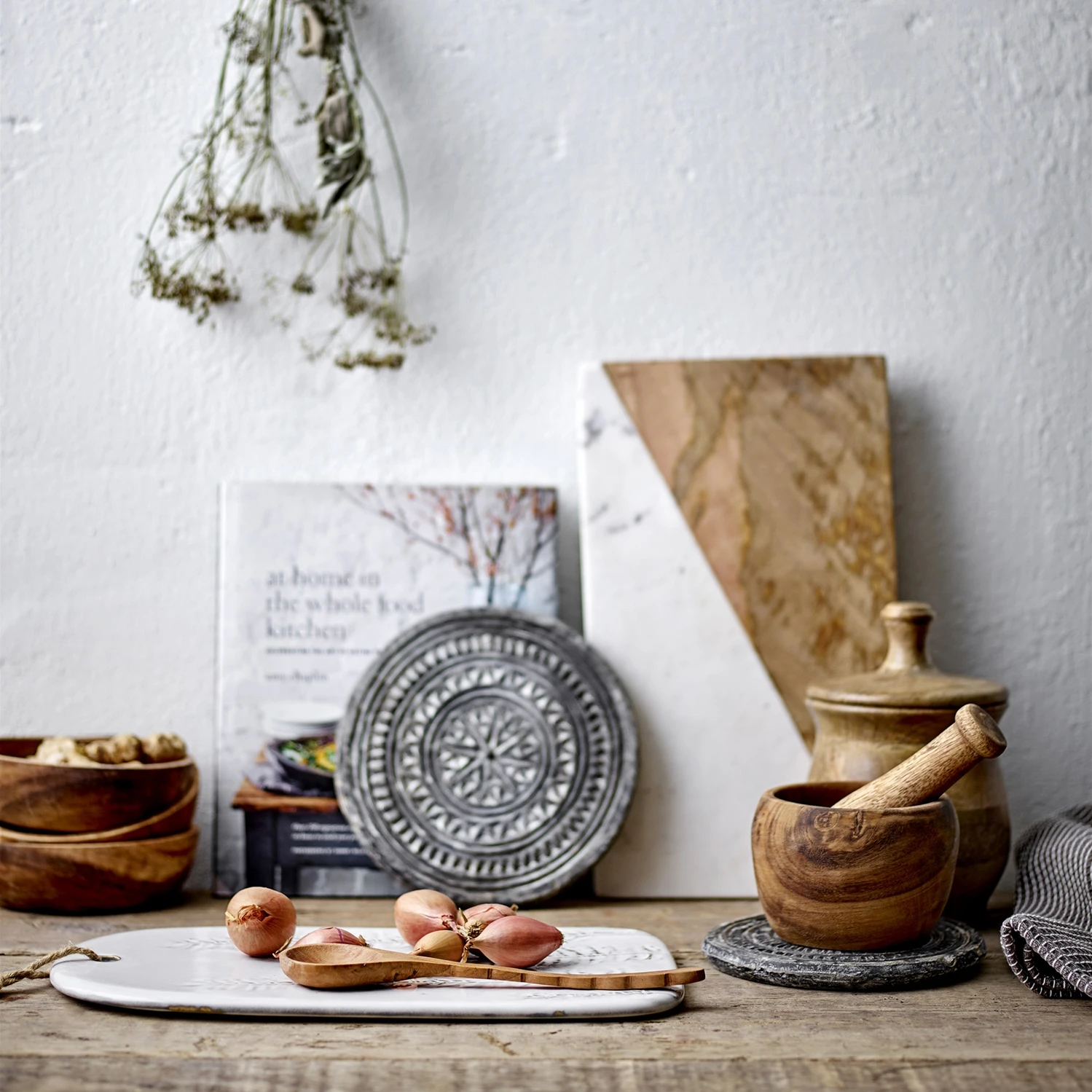 Bloomingville Inni Vijzel Met Stamper 2 Bloomingville Inni Vijzel Met Stamper - Afbeelding 2