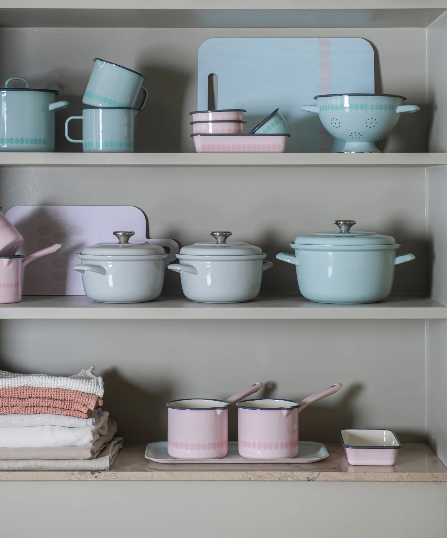 Muurla Vappu Emaille Braadpan 3,5 L 4 Muurla Vappu Emaille Braadpan 3,5 L - Afbeelding 4