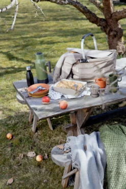 Sagaform To Go Stalen Fles 26 Cl -Filskars Winkel 501819 01 12 EnvironmentImage 58651bb443 scaled