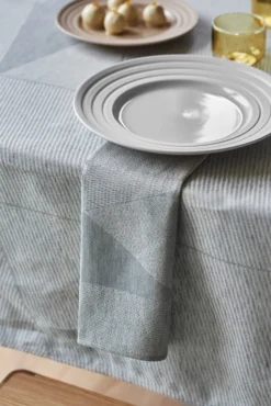 Metric Servet 47x47 Cm 4-pack 9 Metric Servet 47x47 Cm 4-pack -Filskars Winkel 503114 01 50 EnvironmentImage 0095329df5 scaled