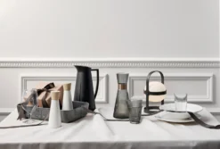 Rosendahl Grand Cru Nouveau Waterkaraf 1 L -Filskars Winkel 505470 01 6 EnvironmentImage 5802bbe704 scaled