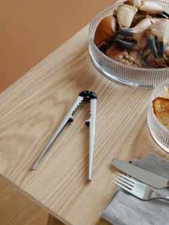 Stelton EM Noten- & Schaaldierenkraker 13,7 Cm 5 Stelton EM Noten- & Schaaldierenkraker 13,7 Cm -Filskars Winkel 505668 01 3 EnvironmentImage 53d19e96a0