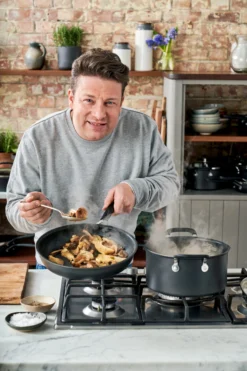 Tefal Jamie Oliver Quick & Easy Wokpan Hard Anodised 7 Tefal Jamie Oliver Quick & Easy Wokpan Hard Anodised -Filskars Winkel 506773 01 4 EnvironmentImage 999833893c scaled