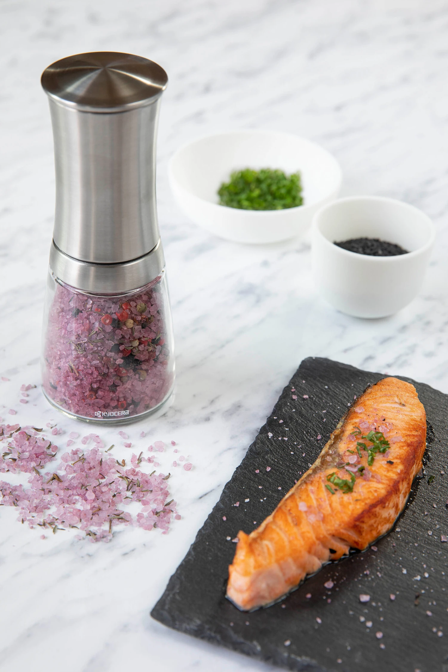 Kyocera Keramische Kruidenmolen Met Glazen Potje 2 Kyocera Keramische Kruidenmolen Met Glazen Potje - Afbeelding 2