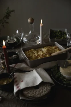 Sagaform Flora Ovenschaal Beige -Filskars Winkel 508981 01 5 EnvironmentImage 7054f50385