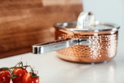 Mjölner Gehamerde Koperen Steelpan Met Deksel -Filskars Winkel 513373 01 7 EnvironmentImage 15bc9eb3ee scaled