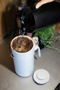 Zone Denmark Singles Koffiefilter -Filskars Winkel 513399 01 4 EnvironmentImage e7988448f2 scaled