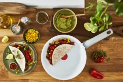 Tefal Natural Chef Koekenpannenset Grijs -Filskars Winkel 515083 01 7 EnvironmentImage bf642acfd3 scaled