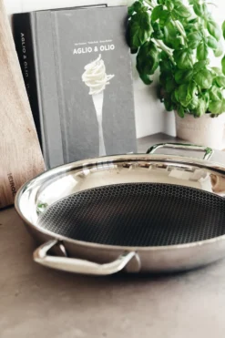 Heirol Steelsafe Koekenpan Met Twee Handvatten -Filskars Winkel 515870 01 4 EnvironmentImage ed58339b40 scaled