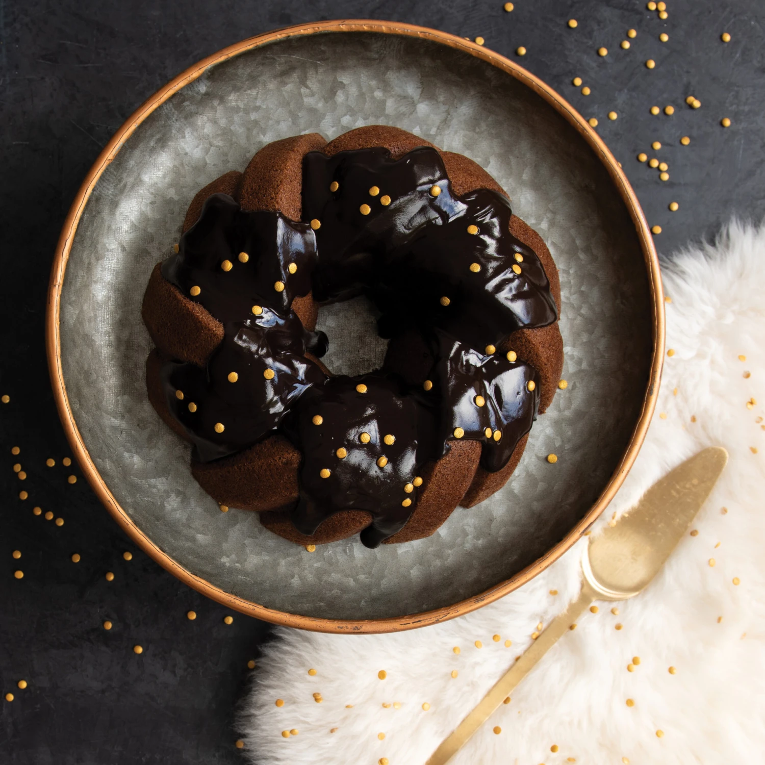 Nordic Ware 75th Anniversary Braided Bundt Bakvorm 7 Nordic Ware 75th Anniversary Braided Bundt Bakvorm - Afbeelding 7