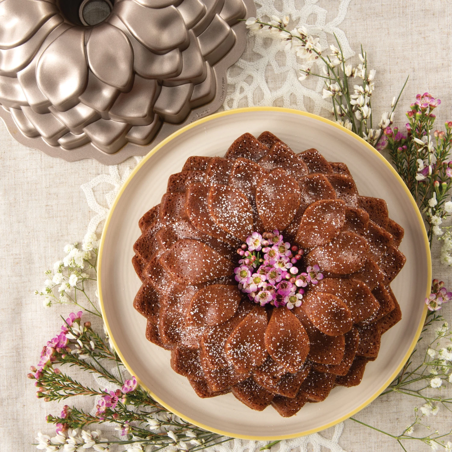 Nordic Ware Blossom Bundt Bakvorm 2 Nordic Ware Blossom Bundt Bakvorm - Afbeelding 2
