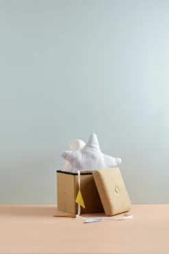 Kid's Concept Kid's Base Zitpoef Met Opbergruimte 6 Kid's Concept Kid's Base Zitpoef Met Opbergruimte -Filskars Winkel 568892 01 10 EnvironmentImage cfb53950f0