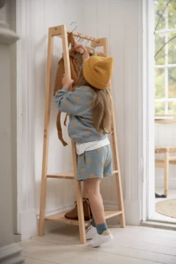 Kid's Concept Saga Blonde Kledingrek -Filskars Winkel 568906 01 14 EnvironmentImage 2c2008388e scaled