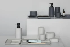 Serax Cose Ovale Opbergpot Met Deksel S 3,3x10,2 Cm -Filskars Winkel 570906 01 11 EnvironmentImage 5cc578aae7 scaled