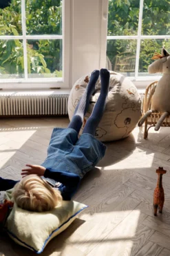 Ferm LIVING The World Zitpoef -Filskars Winkel 574382 01 41 EnvironmentImage d64b1bad07 scaled