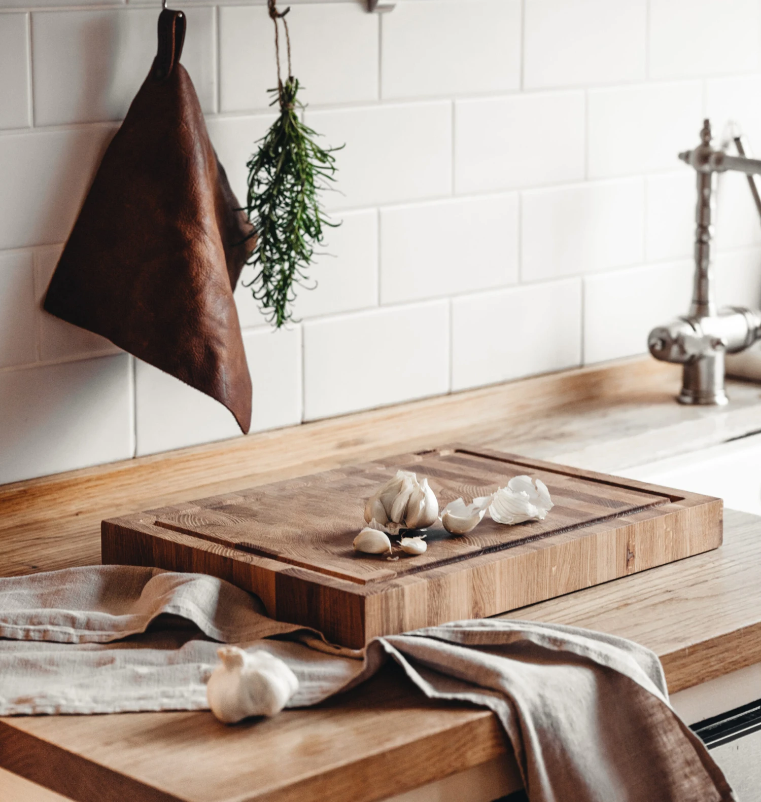 Heirol Snijplank Eikenhout Met Geul 2 Heirol Snijplank Eikenhout Met Geul - Afbeelding 2