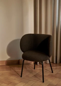 Ferm LIVING Rico Dining Chair Hallingdal -Filskars Winkel 577240 01 40 EnvironmentImage e87436792c scaled