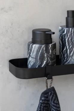 Mette Ditmer Carry Haken 4-pack -Filskars Winkel 578770 01 42 EnvironmentImage 571a44370f scaled