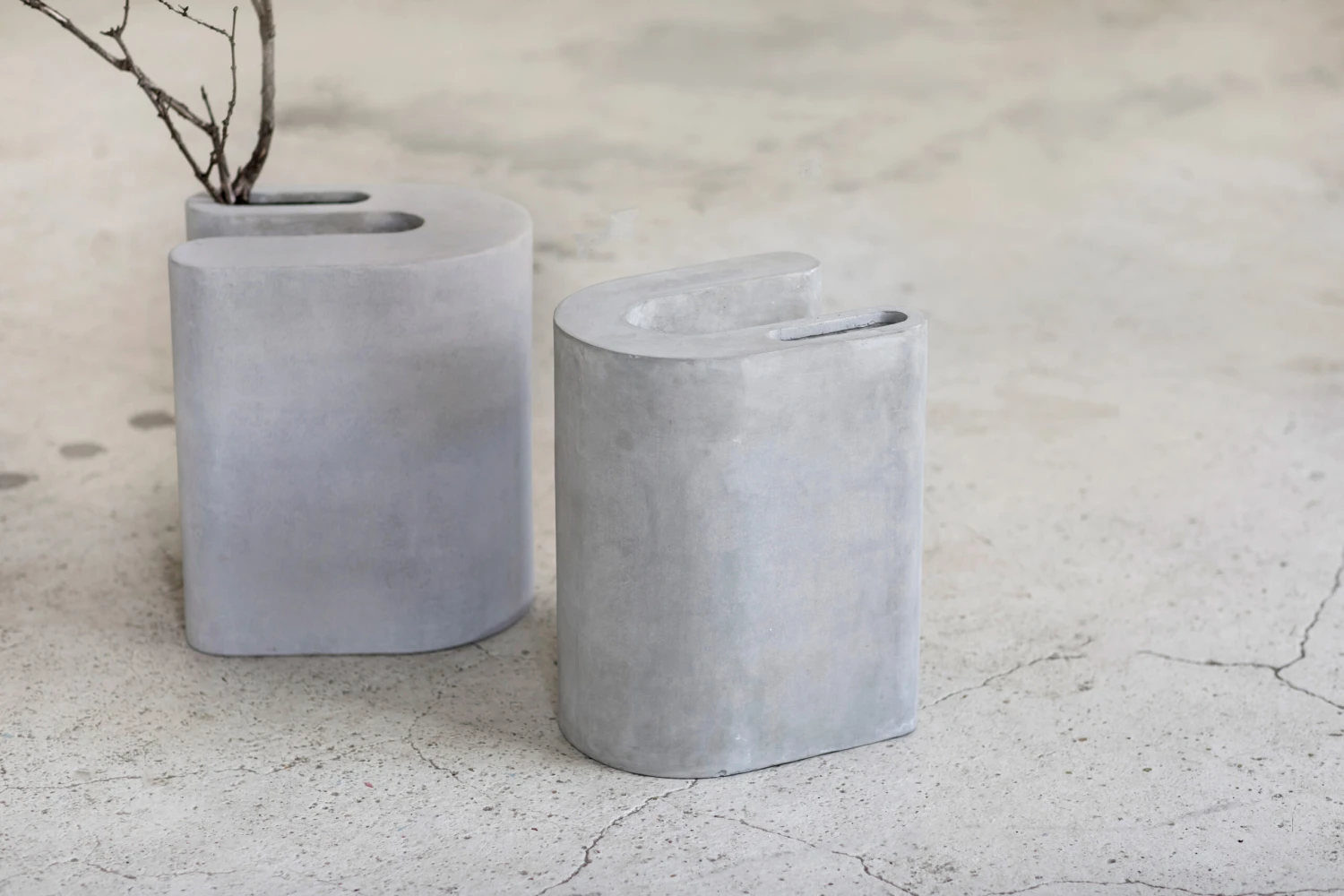 Serax Concrete Kruk/bijzettafel 37 Cm 3 Serax Concrete Kruk/bijzettafel 37 Cm - Afbeelding 3