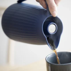 Kähler Hammershøi Thermoskan -Filskars Winkel p 31793 03 02 941e3a93f8 scaled